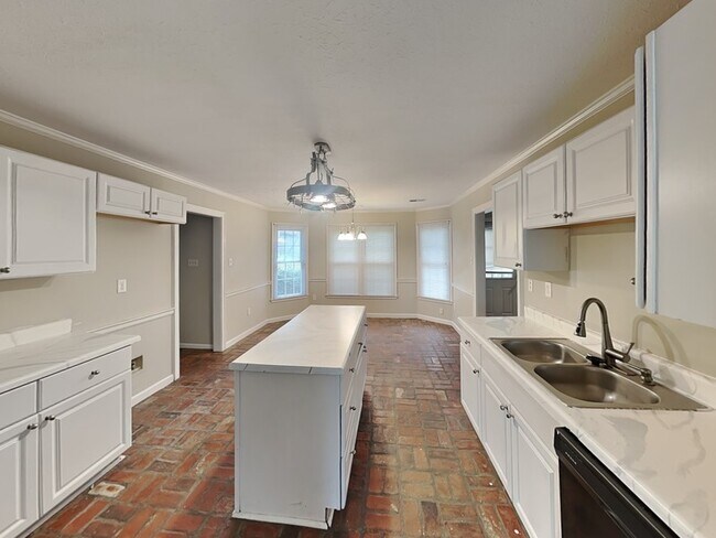 Photo - 344 Locust Grove Dr