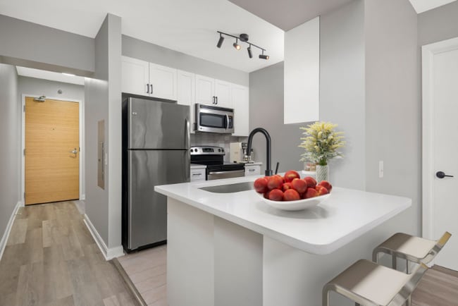 Photo - 209 N Wells St