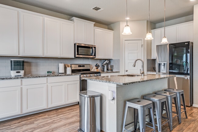 Photo - 11503 Bakersfield Pass