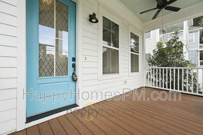 Photo - 4613 Oakwood Ave