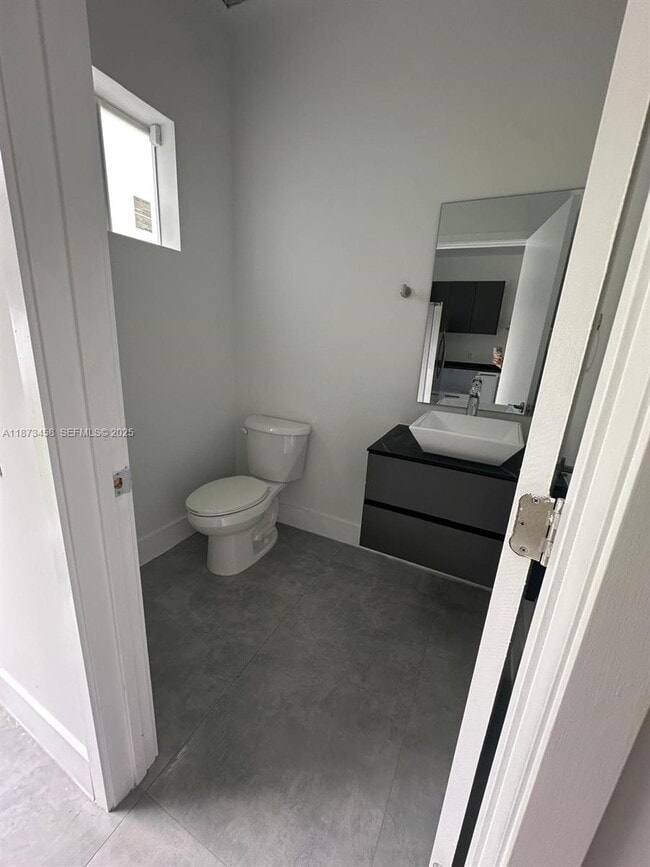 Photo - 723 NW 19th Ave Unit B