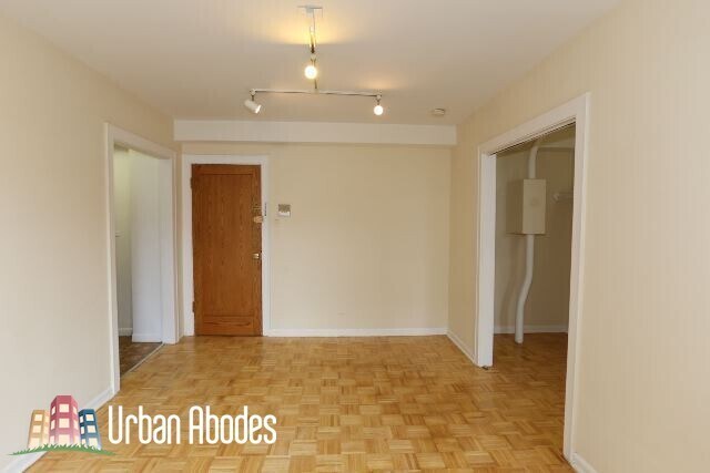 Photo - 739 W Belmont Ave Unit M05B