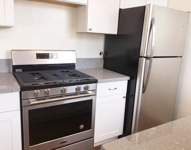 Photo - "Charming 2-Bed in Prime Culver City Location"