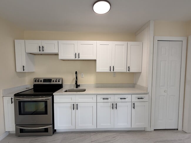 5680 28th St N Unit D6