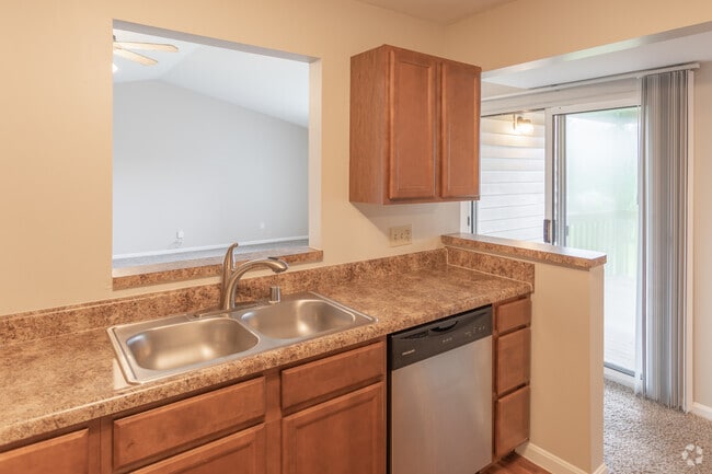 2BR, 1.5BA - 1,175 SF