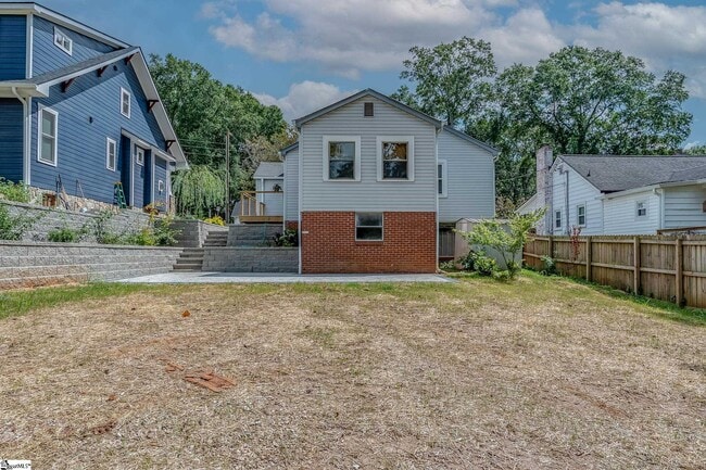 Photo - 202 Briarcliff Dr