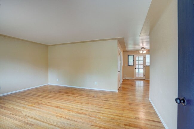 Photo - 4 bedroom, 3 bath home in Broomfield