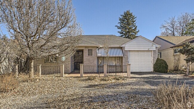 Building Photo - Fantastic 2 bedroom Remolded Ranch in Mayf... Rental