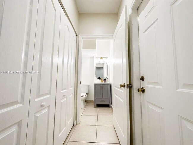 Photo - 130 Riverwalk Cir