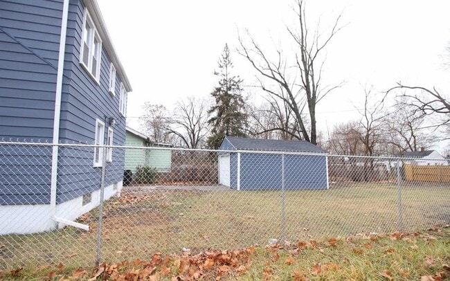 Photo - 19363 Rosemont Ave