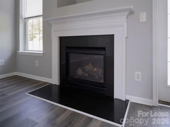 Photo - 1030 Boxelder Ln