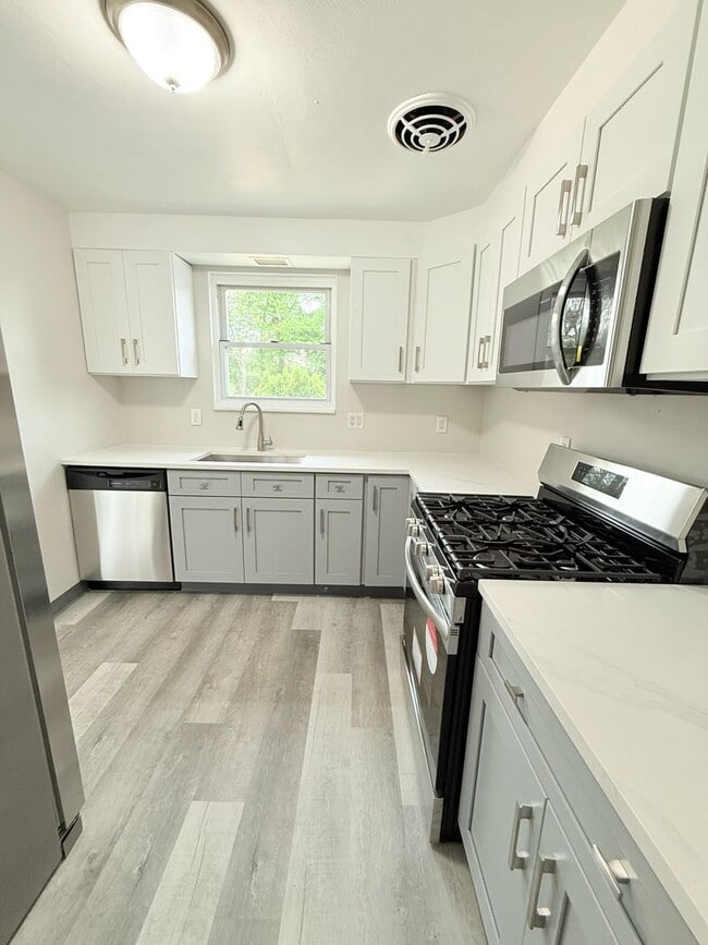 Photo - Newly Remodeled 3-Bed, 2-Bath Ranch Style ...