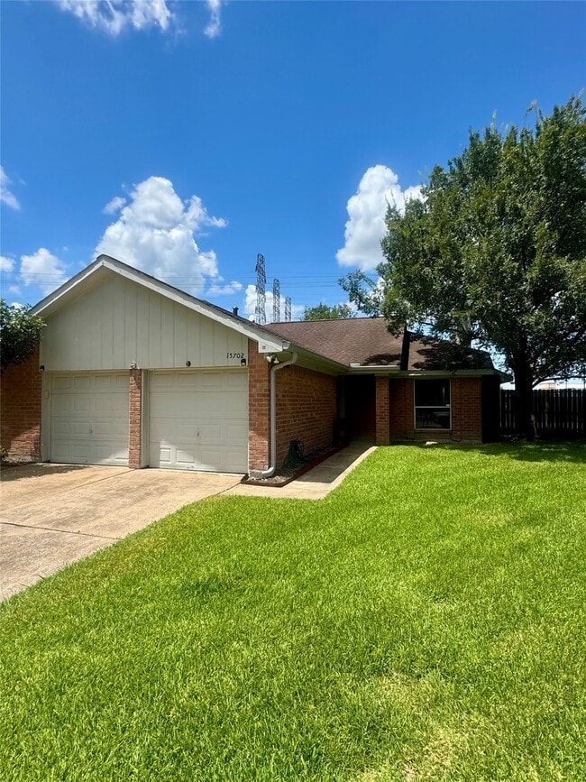 Building Photo - 15702 Roxton Ridge Dr