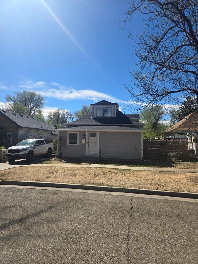 Photo - Spacious and Bright 3B Home in Longmont Available for August. Great Location!