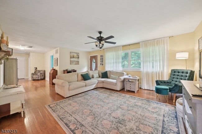 2 Lyonsville Rd