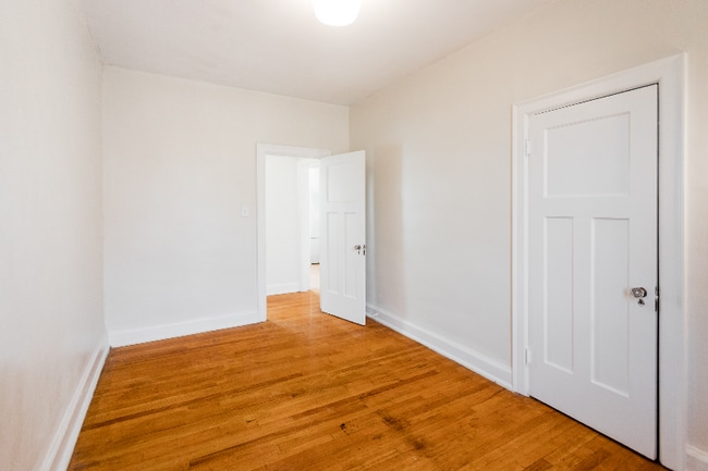 Photo - 127 Seward Ave Unit Large 1 Bed