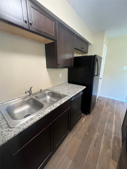 Photo - 704 Ave B Unidad 5
