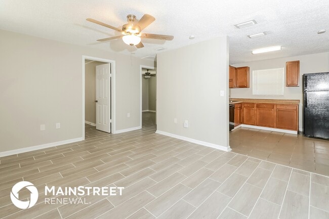 Photo - 4386 Pine St