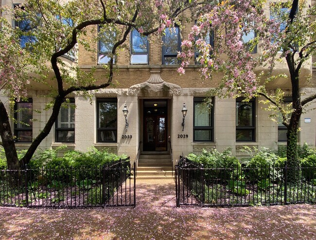 Photo - 2029 N Racine Ave Condo Unit 4B
