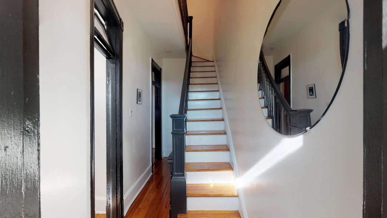 Photo - Private bedroom in 3 bed/2 bath Home