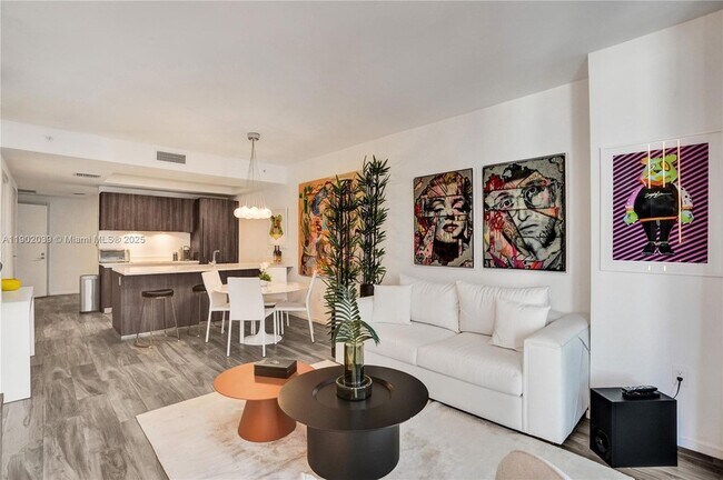 Photo - 801 S Miami Ave Unidad 2107