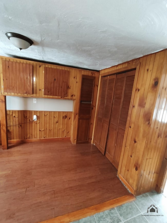 Photo - 328 N Pond Rd
