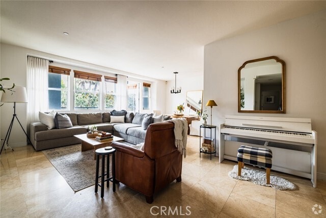Building Photo - 7100 Playa Vista Dr Unit 202 Rental