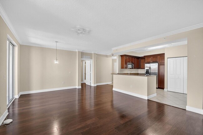 Photo - 1660 Renaissance Commons Blvd Unidad 2517