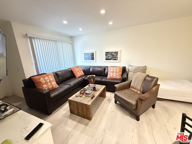 Photo - 2857 N Los Felices Rd Unit 207