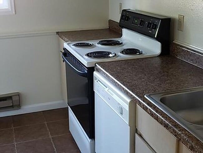 Photo - KingArthur4961 (KC-AM) Unit 2