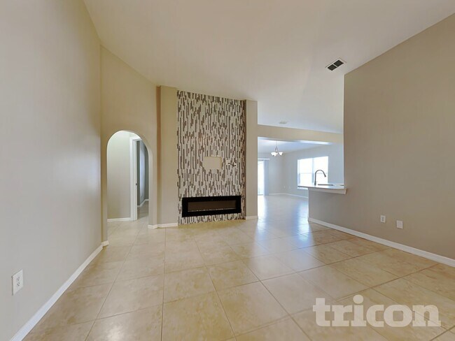 Photo - 333 Milford St