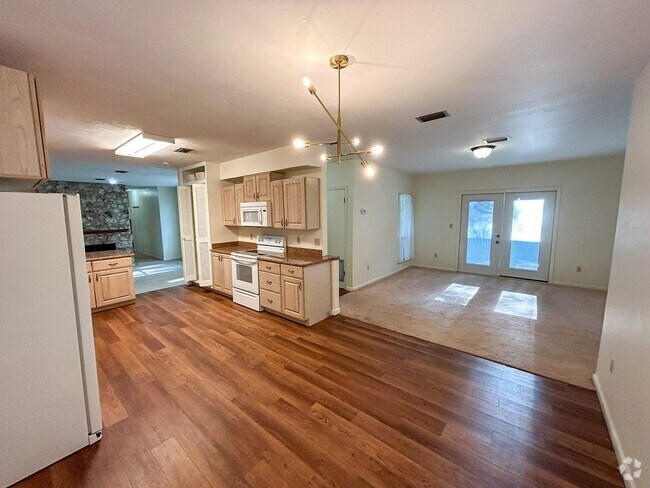 Building Photo - 315 NW 28 St Rental