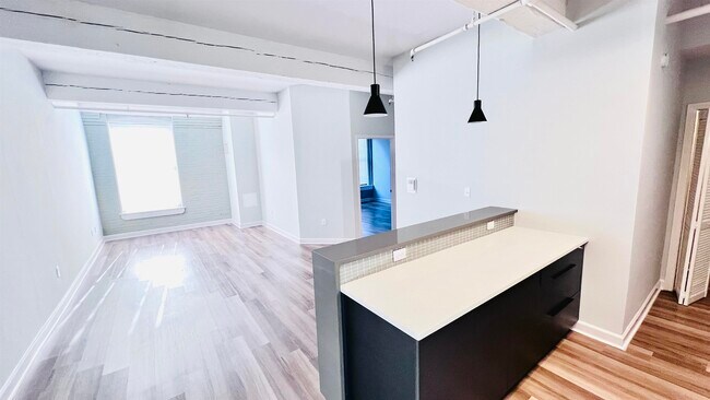 Photo - 160 Lafayette St Unit 52205