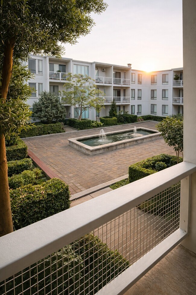 Photo - 4 Commodore Dr Unit D332