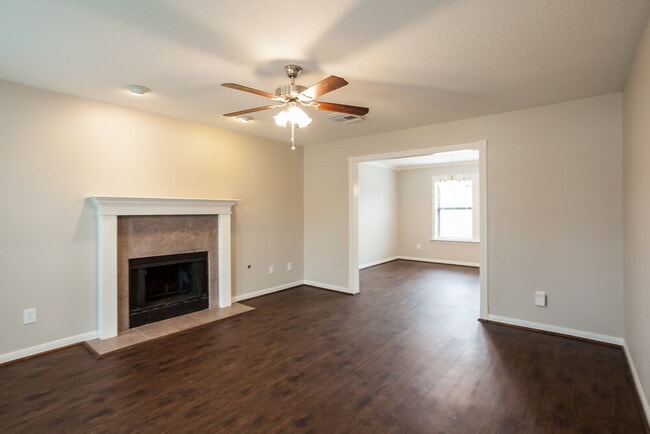 Photo - 501 Hunters Ln