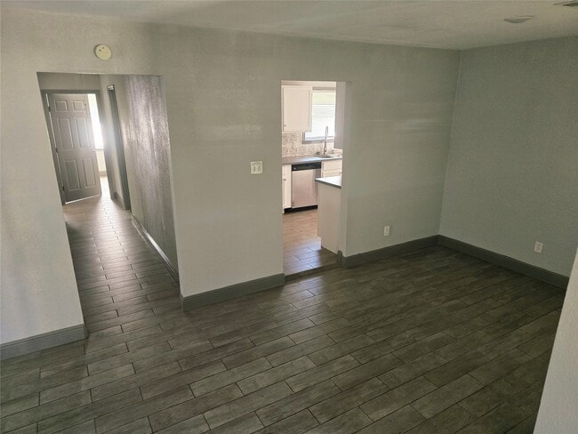 Photo - 3308 Sophie Ann Dr