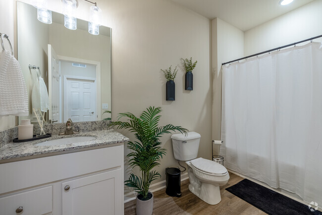 2BD, 2BA - 1,211SF - Second Bathroom