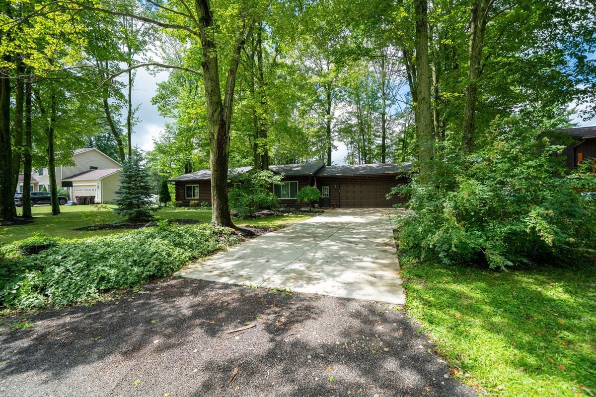 Photo - 8376 Cobblestone Ct