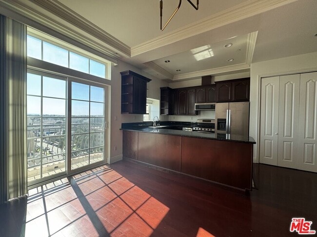 Building Photo - 700 S Ardmore Ave Unit PH4 Rental