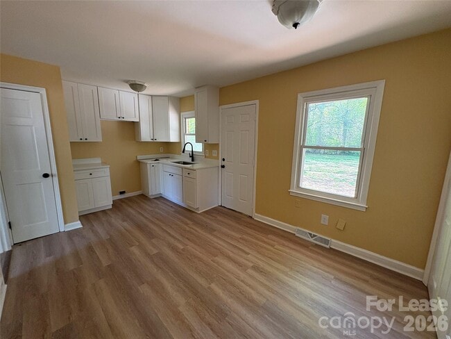 Photo - 800 Carrington Dr