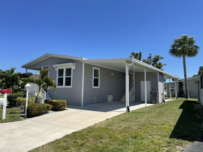 Photo - 4270 74th St N