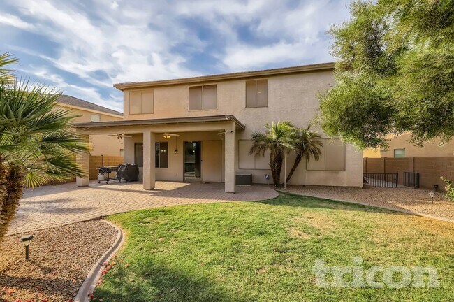 Photo - 43633 W Cydnee Dr