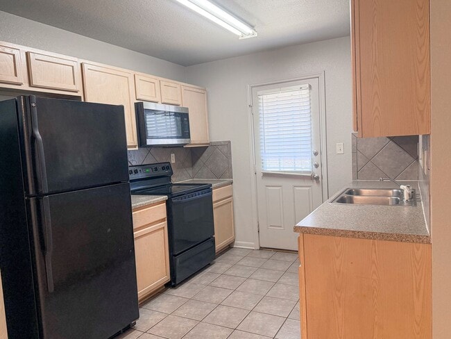 Photo - 4705 John David Dr Unit B