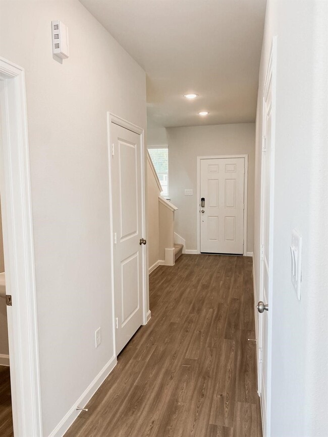 Photo - 16608 Aurora St
