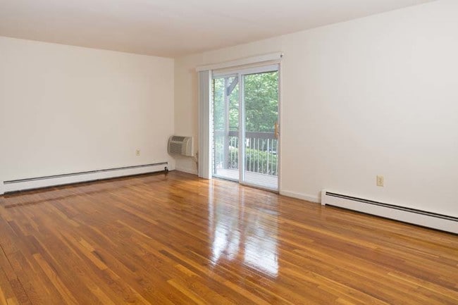 Photo - Redstone Gardens