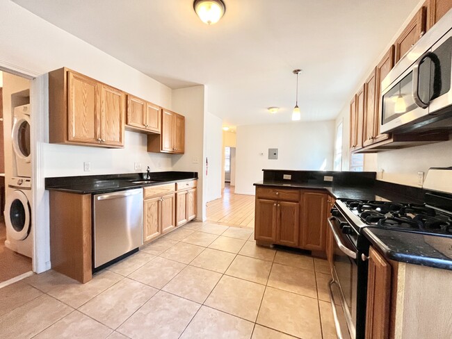52 Delle Ave Unit 2
