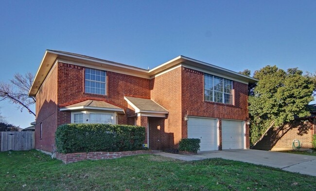 Photo - 1049 Highland Station Dr House