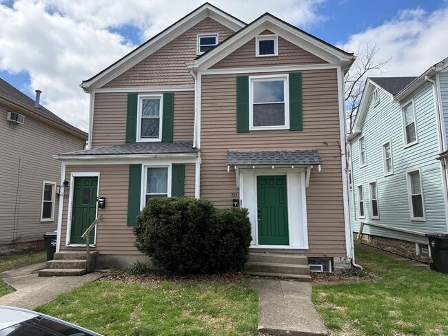 Building Photo - 721 Ross Ave Unit B