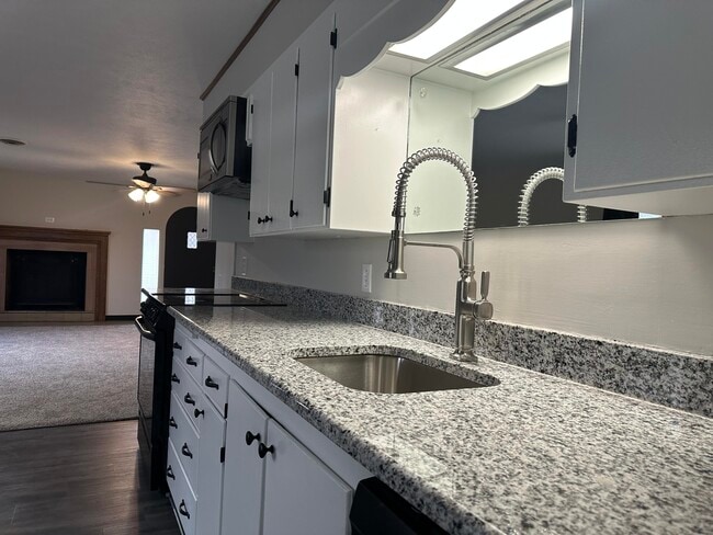 Photo - 260 John The Diver Trail