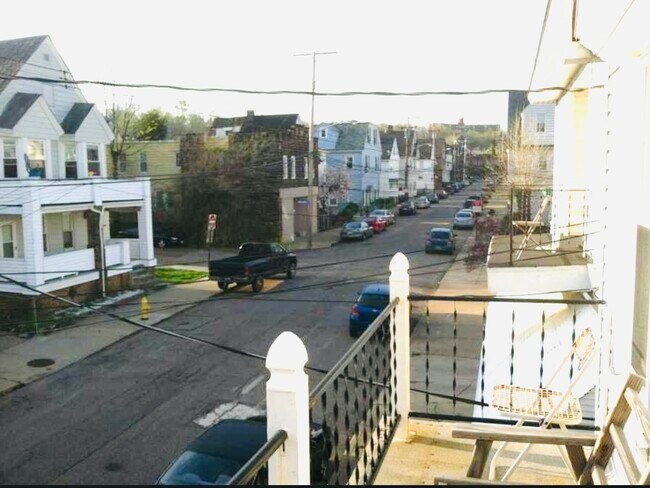 Photo - 1926 E 123rd St Unidad Downfront house